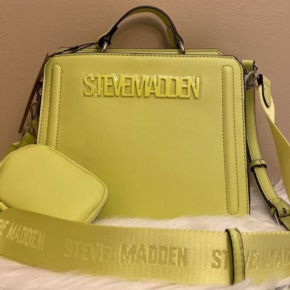 NWT Steve Madden (Bevelyn) Crossbody Bag w/Airpod Pouch - Lime Green*New Color* - Picture 3 of 13